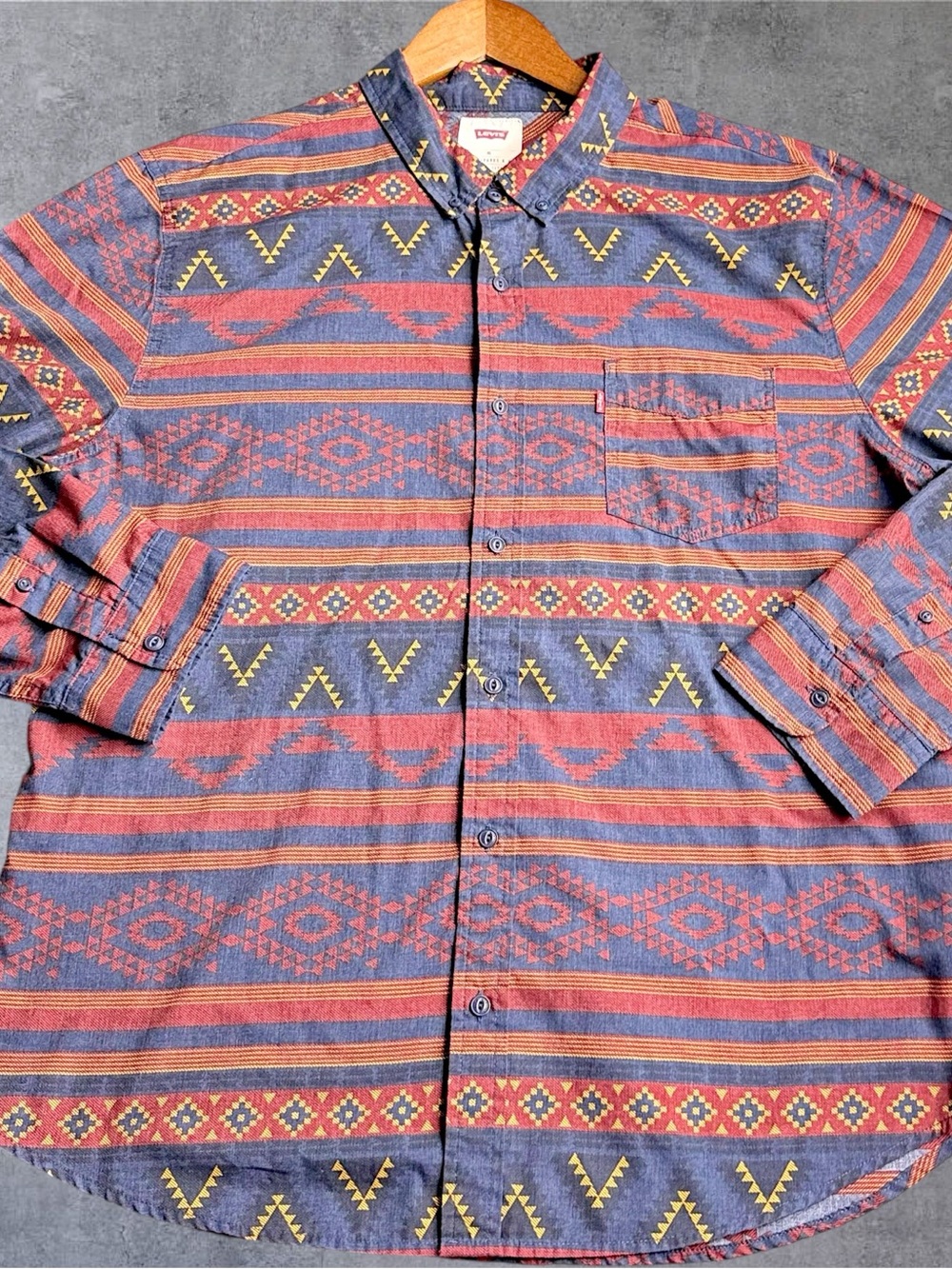 Levi’s Southwestern Aztec Shirt Mens XL Button Up Long Sleeve Tribal Pattern